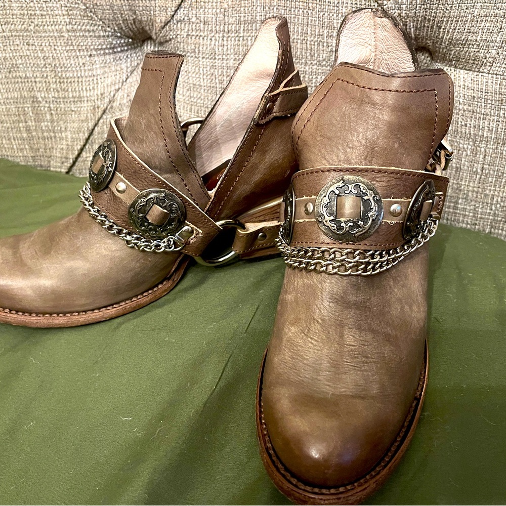 Grey/ Brown booties